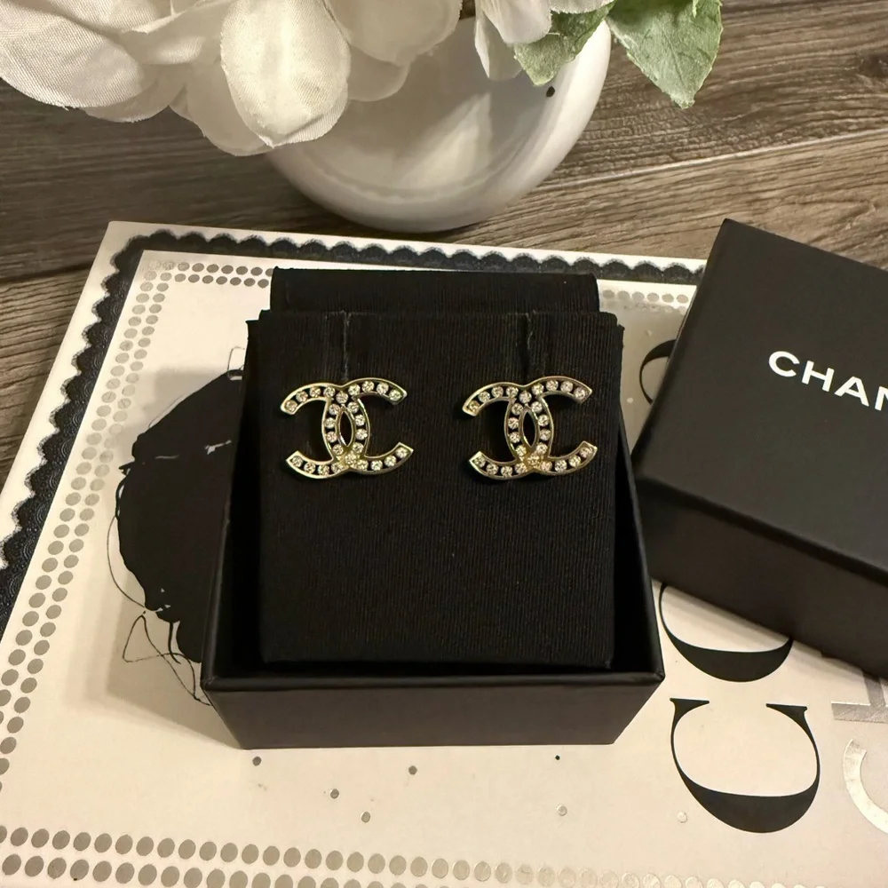 Chanel Gold CC Crystal Stud Earrings - Picture 10 of 10